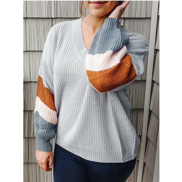 Colorblock Knit Sweater - Picture 4 of 4